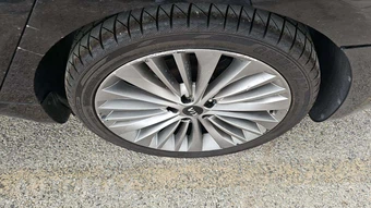 2018 Kia Cadenza Limited – miniatura 25