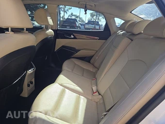 2018 Kia Cadenza Premium – miniatura 13
