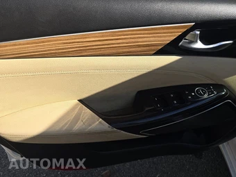 2018 Kia Cadenza Premium – miniatura 9