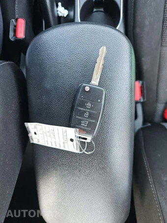 2018 Kia Forte LX Sedan - miniatura 8