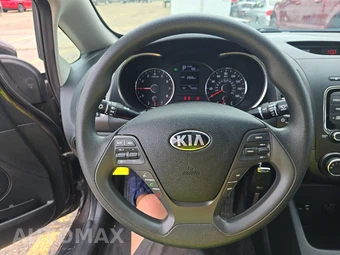 2018 Kia Forte LX Sedan – miniatura 10