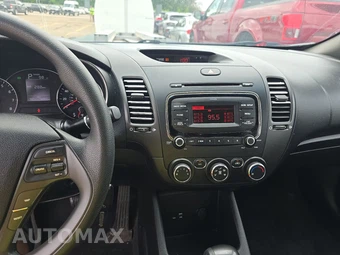 2018 Kia Forte LX Sedan – miniatura 11