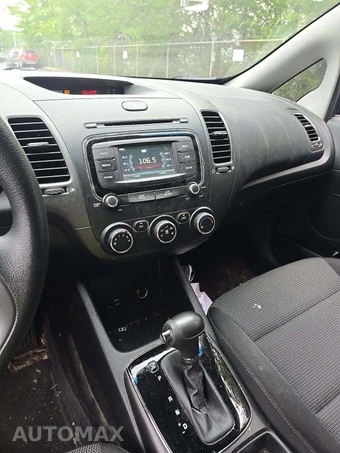 2018 Kia Forte LX Sedan – miniatura 9