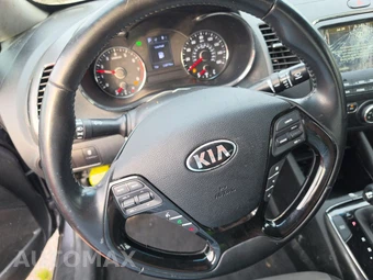 2018 Kia Forte S Sedan – miniatura 10