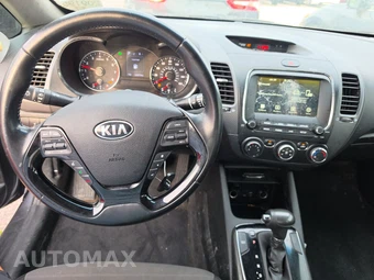 2018 Kia Forte S Sedan – miniatura 11