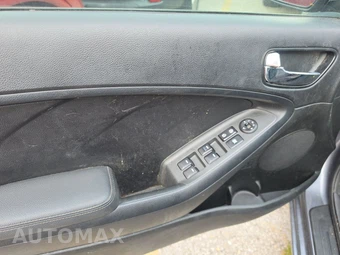 2018 Kia Forte S Sedan – miniatura 9