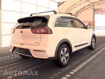 2018 Kia Niro LX – miniatura 4