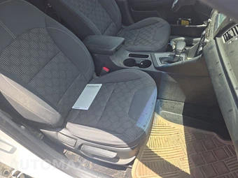 2018 Kia Niro LX – miniatura 8