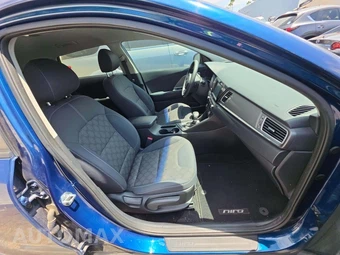 2018 Kia Niro LX – miniatura 18