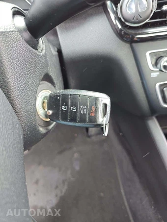 2018 Kia Optima LX – miniatura 8