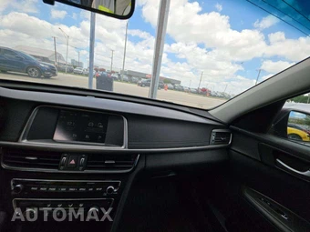 2018 Kia Optima LX – miniatura 10