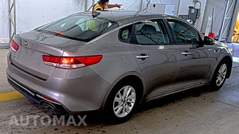 2018 Kia Optima LX - miniatura 4