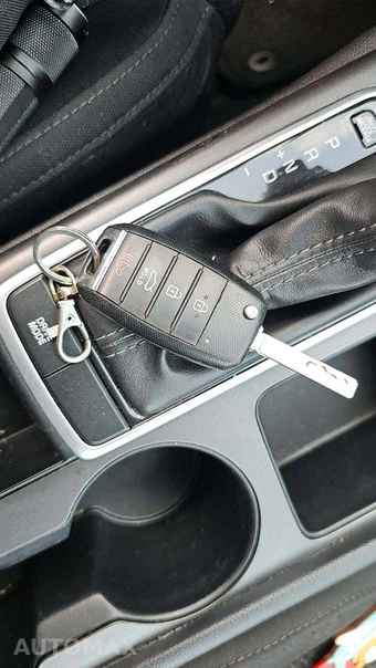 2018 Kia Optima LX - miniatura 18