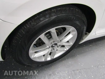 2018 Kia Optima LX – miniatura 20