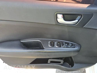 2018 Kia Optima LX – miniatura 9