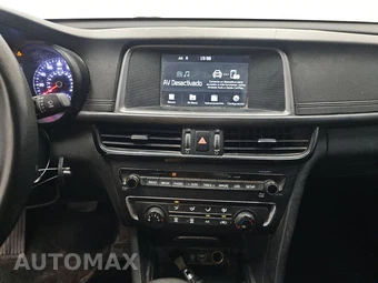 2018 Kia Optima LX – miniatura 11