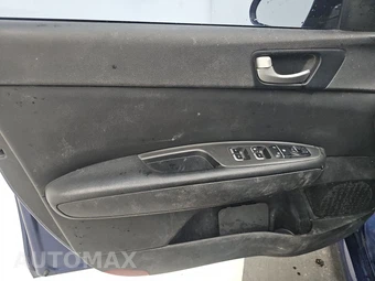 2018 Kia Optima LX – miniatura 9