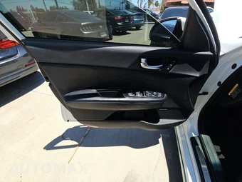 2018 Kia Optima Plug-In Hybrid EX – miniatura 9
