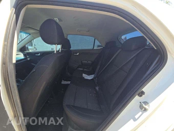 2018 Kia Rio 5-Door LX Hatchback - miniatura 10