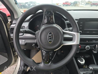 2018 Kia Rio S Sedan – miniatura 10