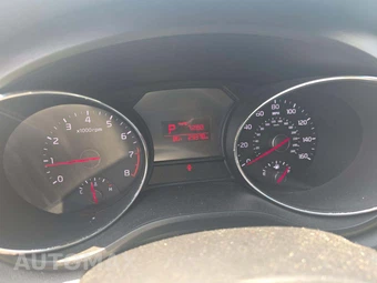 2018 Kia Sedona L 120.5" WB - miniatura 9