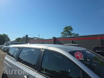 2018 Kia Sedona L 120.5" WB - miniatura 12