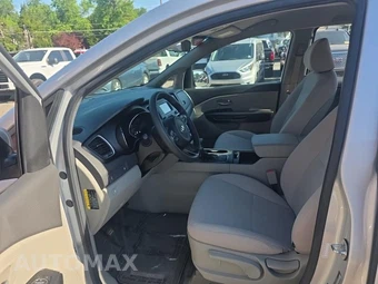 2018 Kia Sedona L 120.5" WB - miniatura 13
