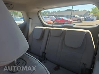 2018 Kia Sedona L 120.5" WB - miniatura 17