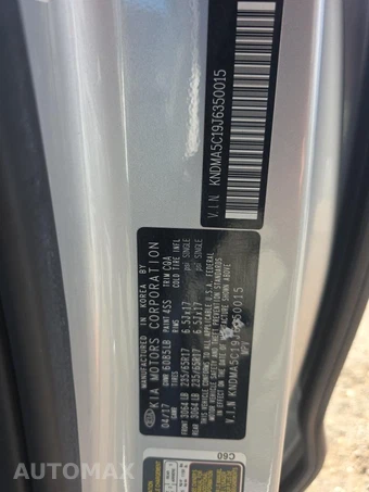 2018 Kia Sedona L 120.5" WB - miniatura 18