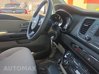 2018 Kia Sedona L 120.5" WB - miniatura 25