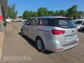 2018 Kia Sedona L 120.5" WB - miniatura 6