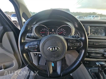 2018 Kia Sedona LX 120.5" WB - miniatura 10