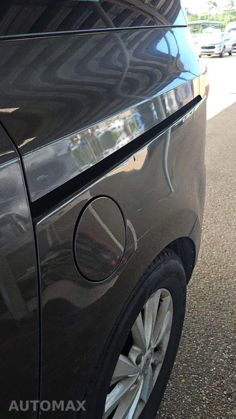 2018 Kia Sedona LX 120.5" WB - miniatura 38
