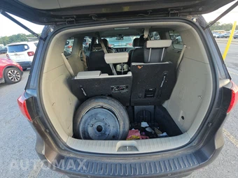 2018 Kia Sedona LX 120.5" WB - miniatura 5