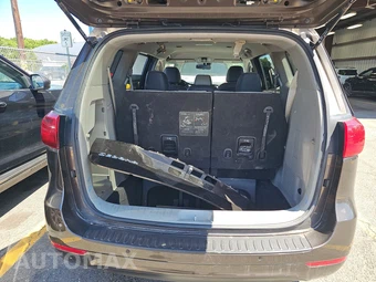 2018 Kia Sedona LX 120.5" WB – miniatura 17