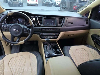 2018 Kia Sedona SX 120.5" WB - miniatura 10