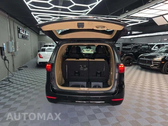 2018 Kia Sedona SX 120.5" WB - miniatura 15
