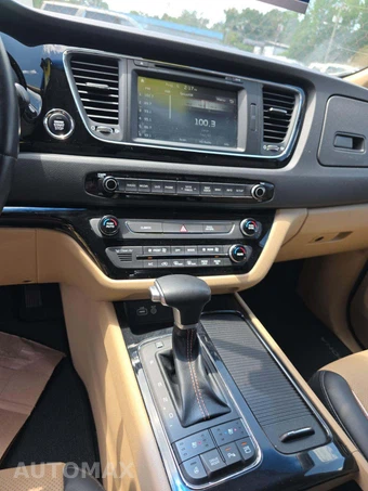 2018 Kia Sedona SXL 120.5" WB - miniatura 10