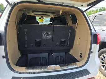 2018 Kia Sedona SXL 120.5" WB - miniatura 15
