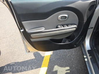 2018 Kia Soul – miniatura 9
