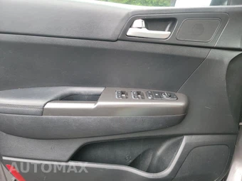2018 Kia Sportage LX – miniatura 9