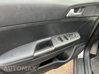 2018 Kia Sportage LX - miniatura 13