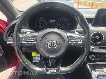 2018 Kia Stinger GT2 – miniatura 10