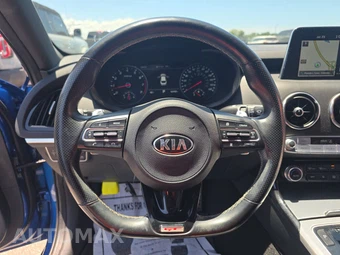 2018 Kia Stinger GT2 – miniatura 10