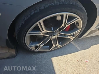 2018 Kia Stinger GT2 - miniatura 10
