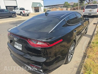 2018 Kia Stinger - miniatura 4