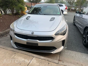 2018 Kia Stinger Premium - miniatura 10