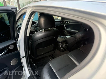 2018 Kia Stinger Premium - miniatura 20