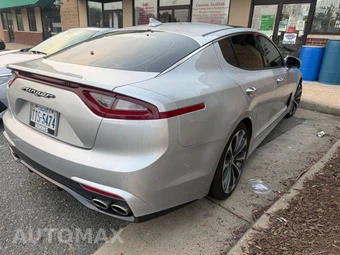 2018 Kia Stinger Premium - miniatura 9
