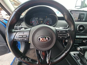 2018 Kia Stinger Premium - miniatura 10